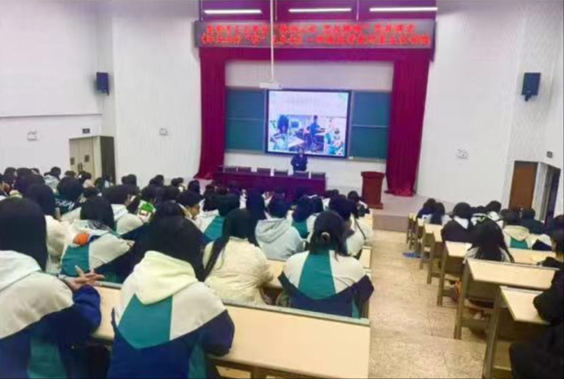 【思政大课堂】德润心田 思政铸魂│昆明市卫生学校思政大讲堂第三期开讲