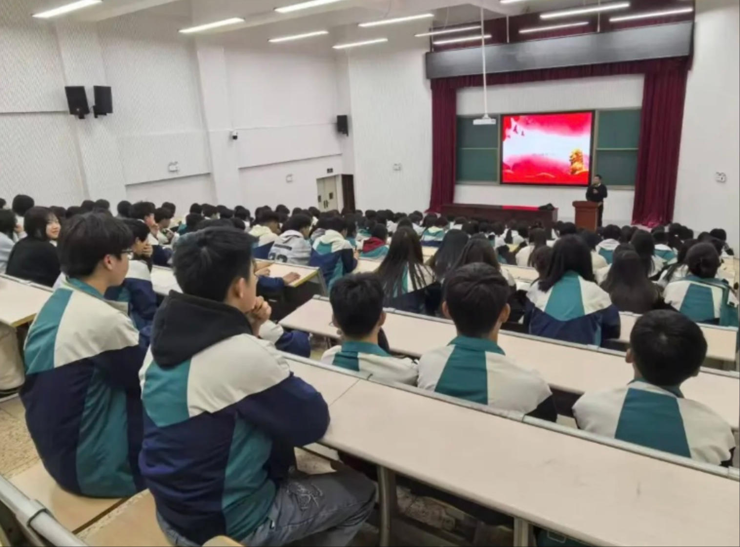 【思政大讲堂】德润心田 思政铸魂│昆明市卫生学校思政大讲堂第二期开讲